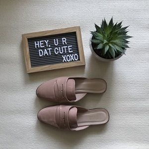 Pink slip-on Loafers